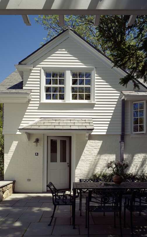 garage exterior patio