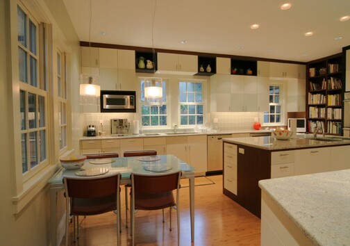 Modern Mondrian-like kitchen